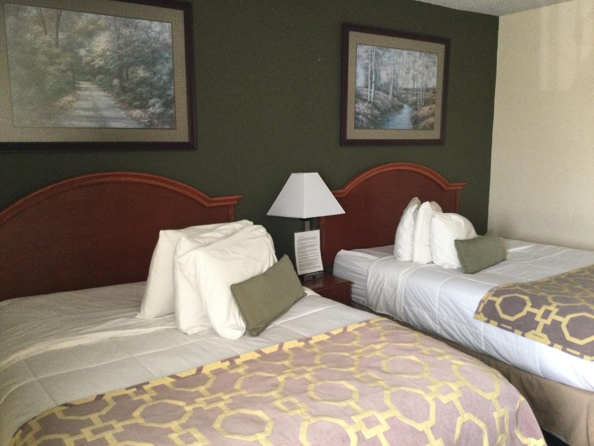 Baymont By Wyndham Janesville Extérieur photo